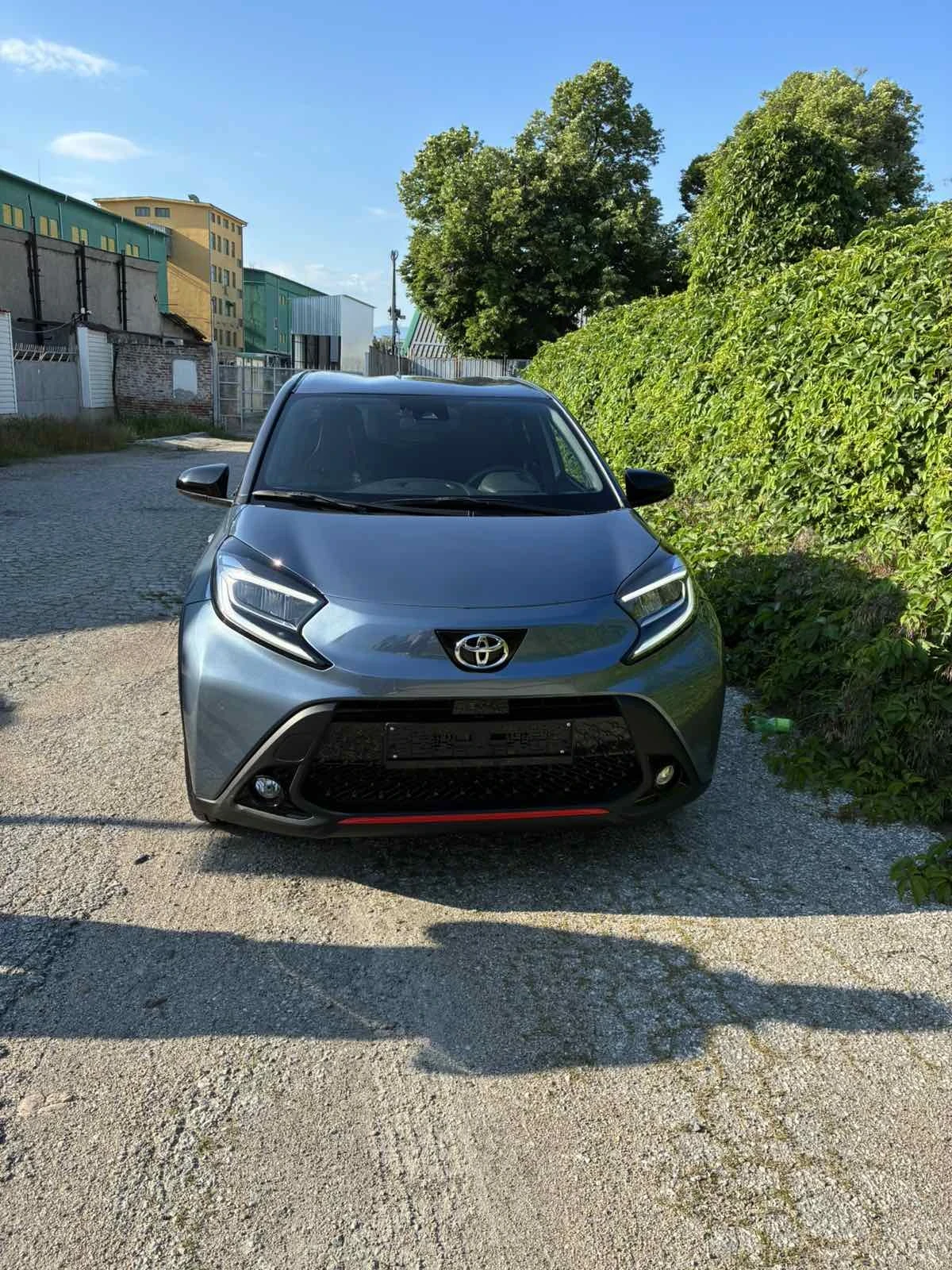 Toyota Aygo Jon Takhashi, снимка 2 - Автомобили и джипове - 54674894