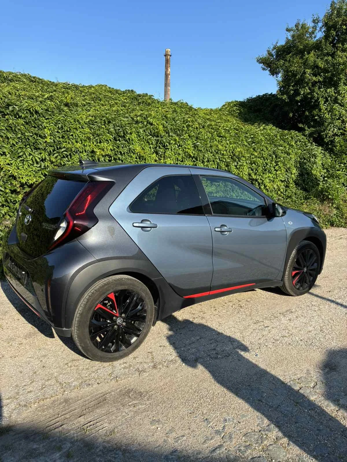 Toyota Aygo Jon Takhashi, снимка 3 - Автомобили и джипове - 54674894