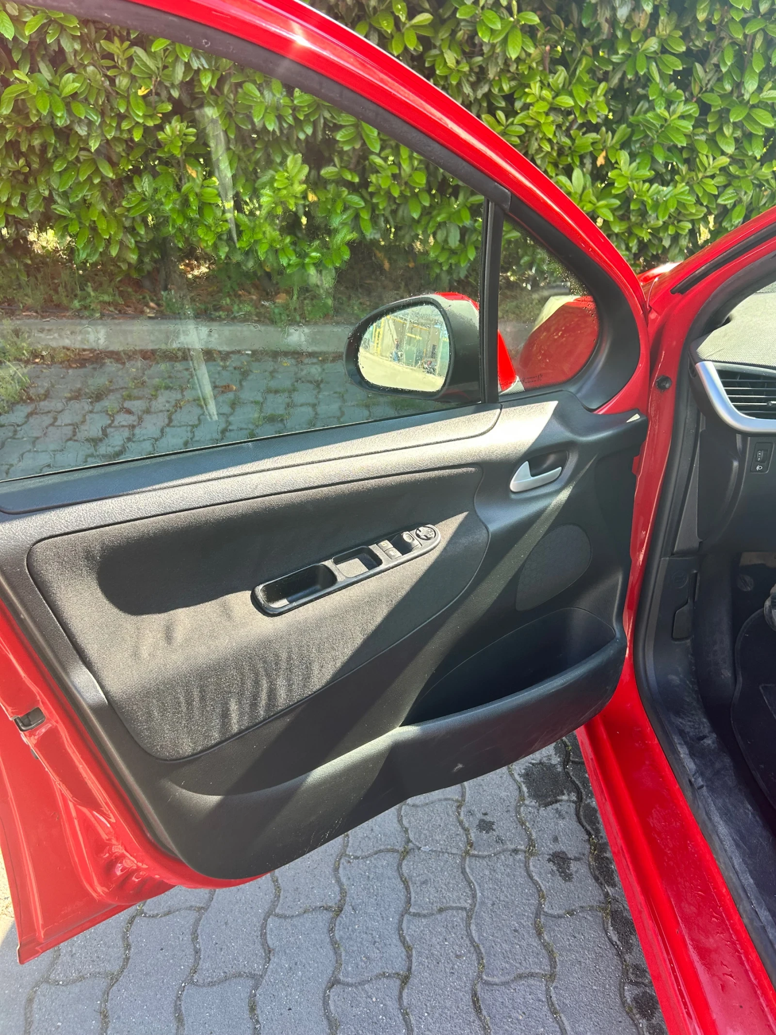 Peugeot 207, снимка 10 - Автомобили и джипове - 54720043