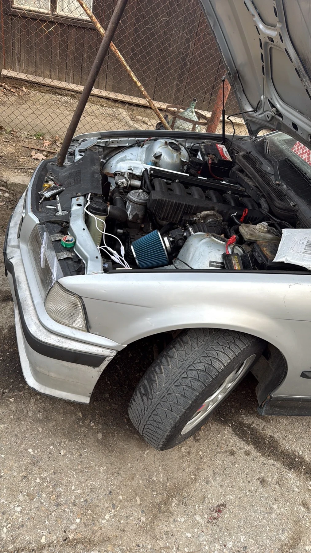 BMW 320, снимка 2 - Автомобили и джипове - 54797327