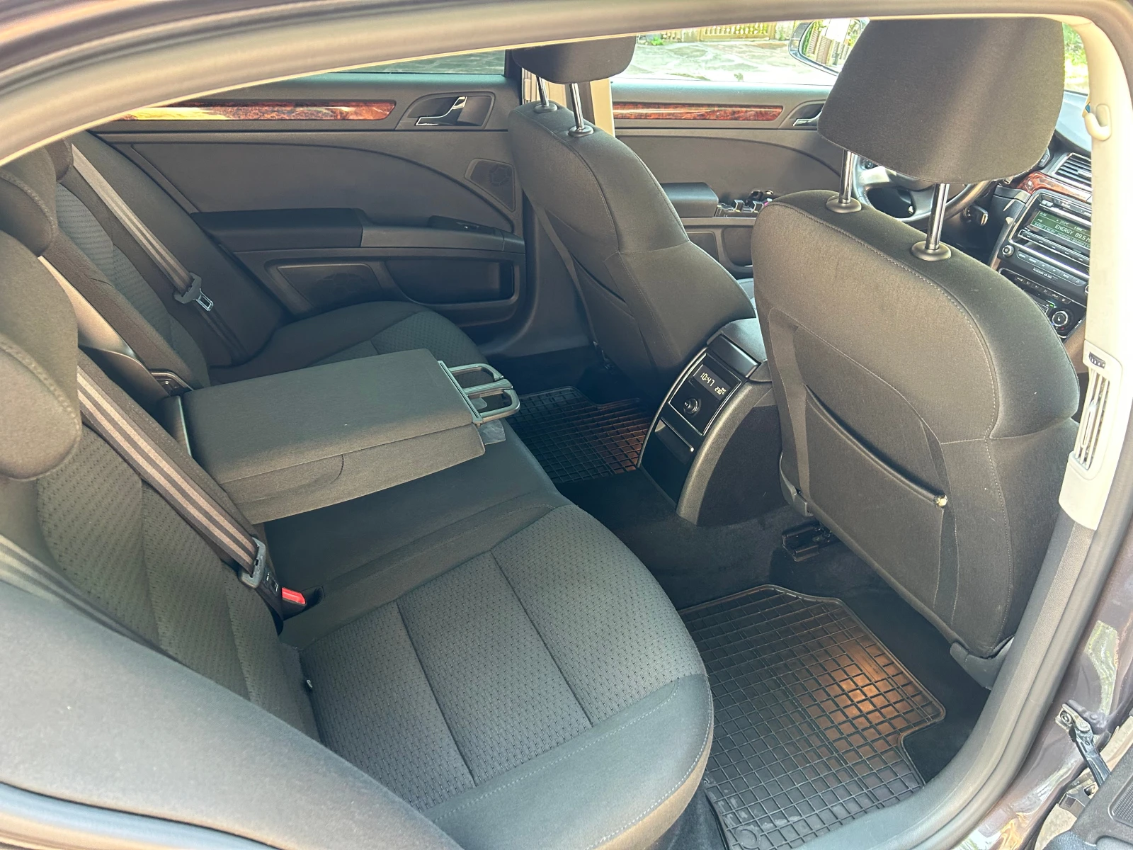 Skoda Superb 2, 0TDI DSG 170K, снимка 10 - Автомобили и джипове - 54811328