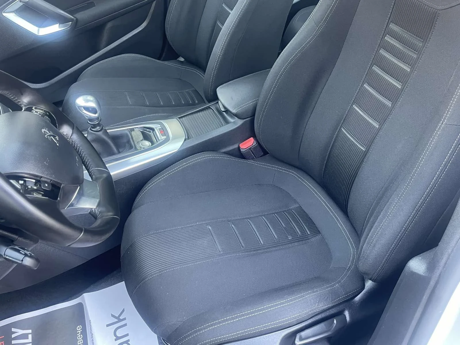 Peugeot 308 1.6 e-HDi Allure, снимка 12 - Автомобили и джипове - 55597885