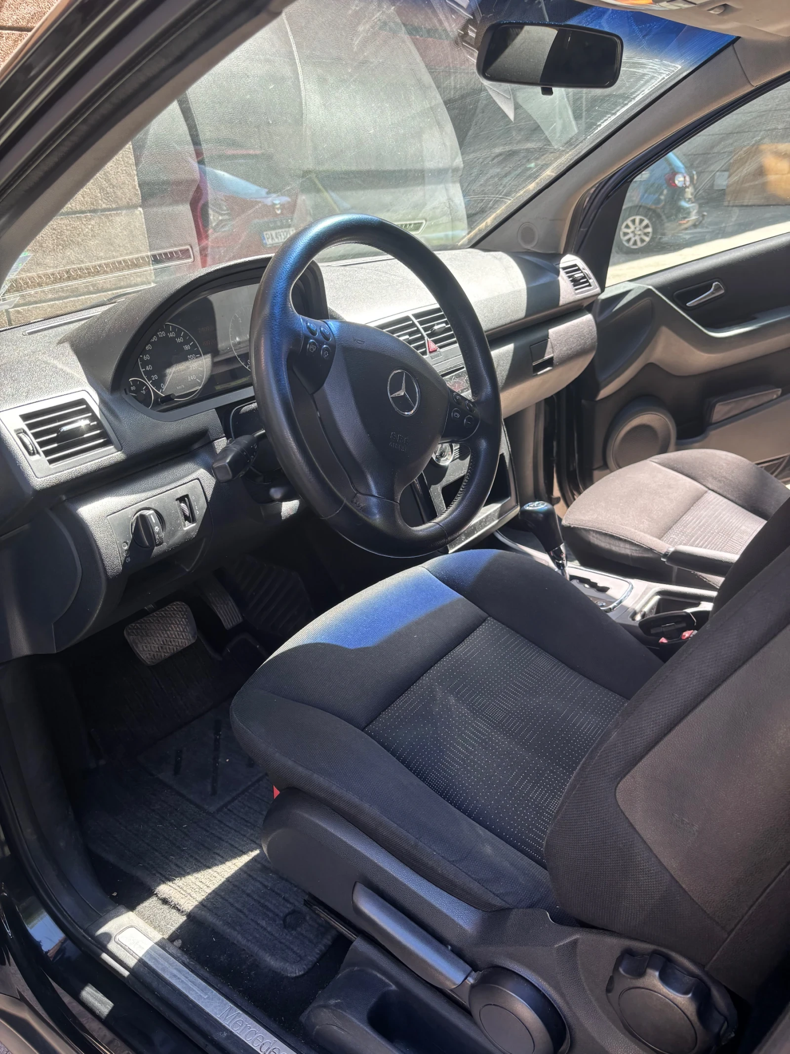 Mercedes-Benz A 180, снимка 5 - Автомобили и джипове - 55889016