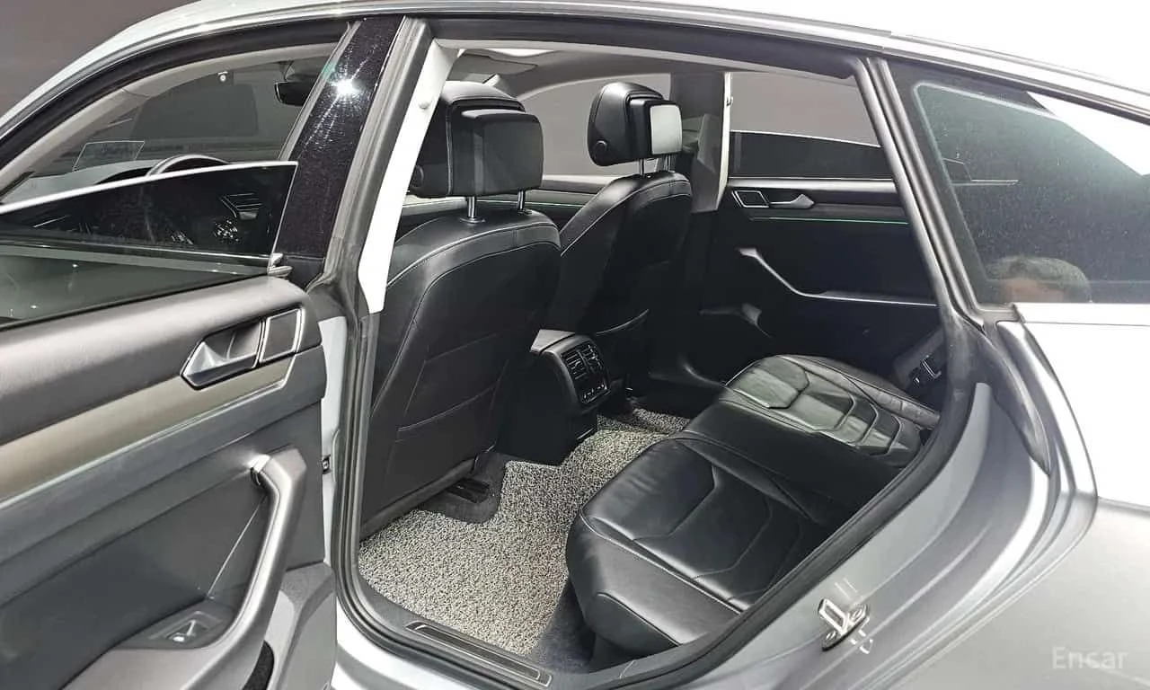 VW Arteon * 2.0 TDI Prestige * ЦЕНА ДО БГ, снимка 11 - Автомобили и джипове - 55694250