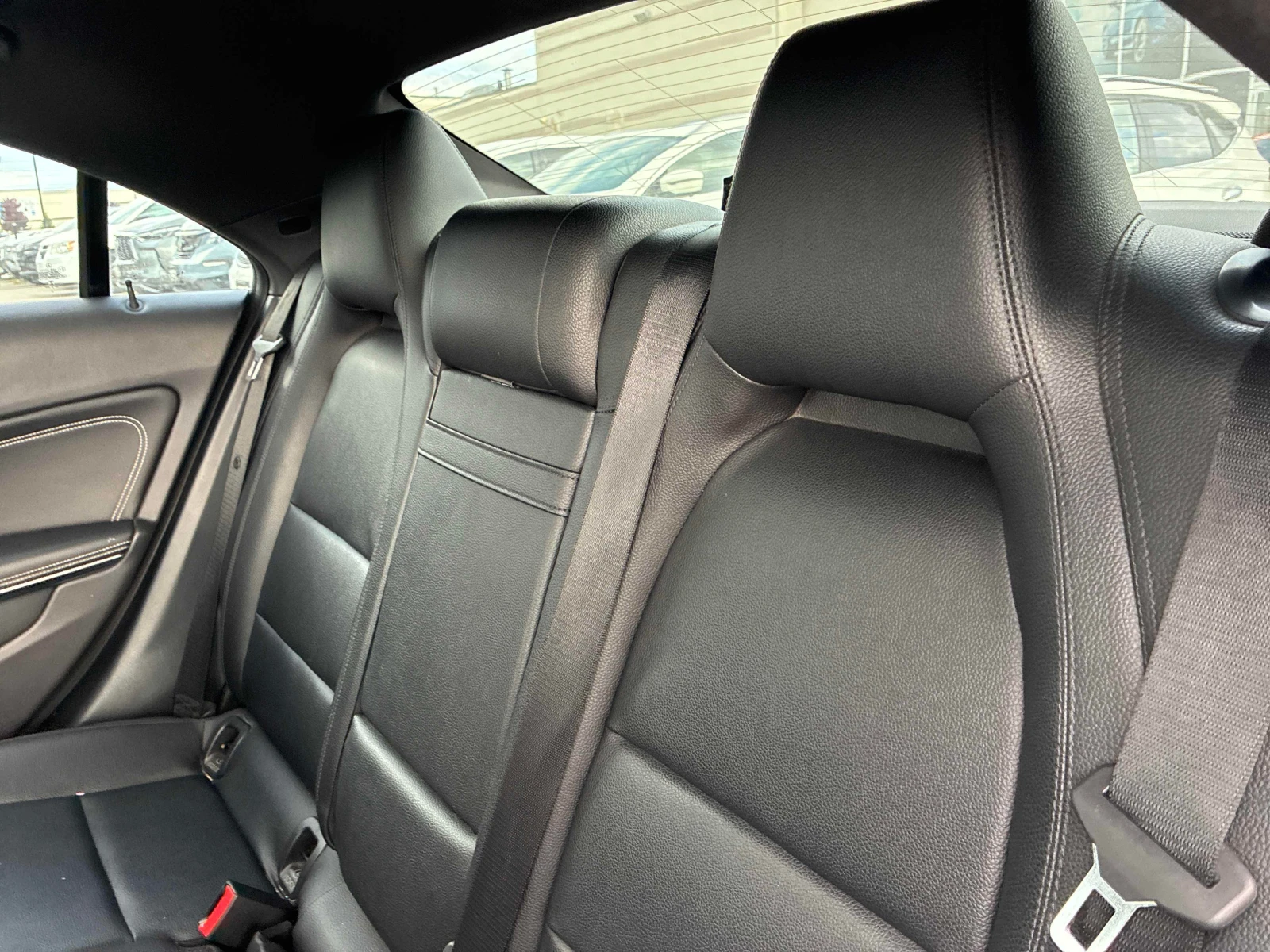 Mercedes-Benz CLA 250 * CARFAX * ОПЦИЯ ЗА ФИНАНСИРАНЕ , снимка 13 - Автомобили и джипове - 55884692