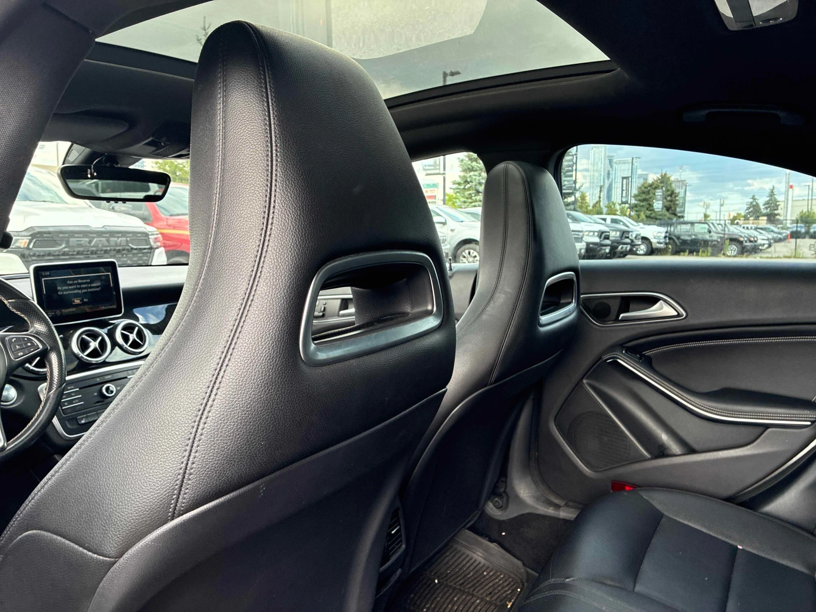Mercedes-Benz CLA 250 * CARFAX * ОПЦИЯ ЗА ФИНАНСИРАНЕ , снимка 16 - Автомобили и джипове - 55884692