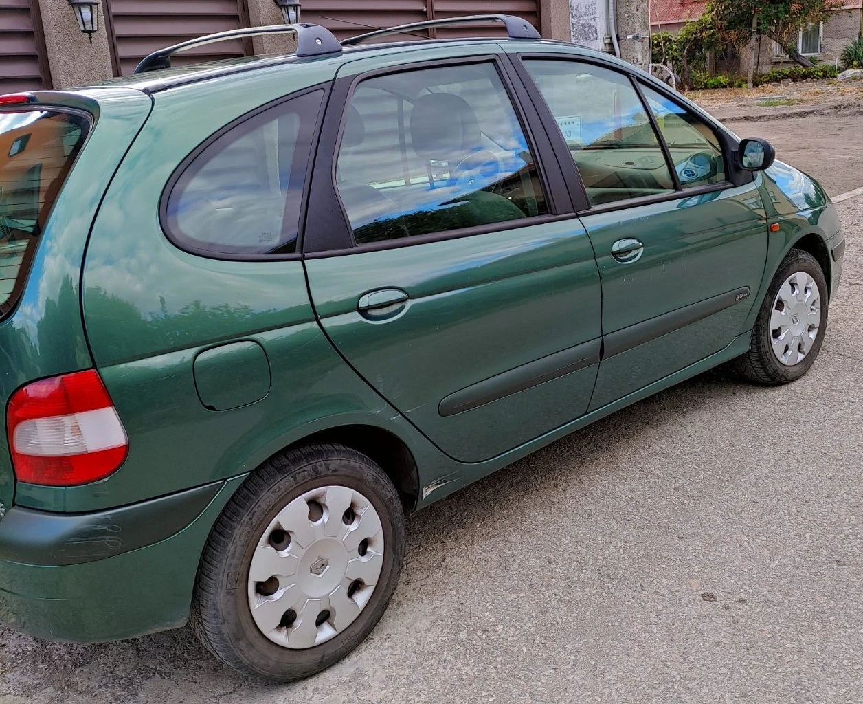 Renault Scenic, снимка 2 - Автомобили и джипове - 56247804