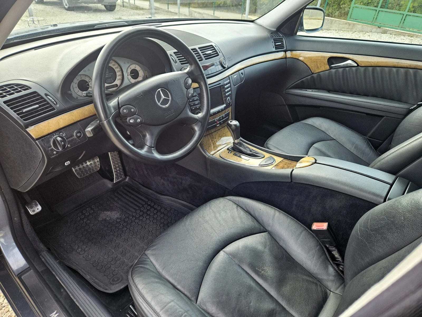 Mercedes-Benz E 320 ФЕЙСЛИФТ AVANGARDE, снимка 8 - Автомобили и джипове - 56687787