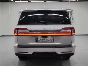 Lincoln Navigator 3.5* BLIND SPOT* МАСАЖ* HUD* 360* ЛЮК* КРАЙНА ЦЕНА, снимка 3