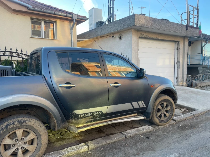 Mitsubishi L200, снимка 1 - Автомобили и джипове - 49582820