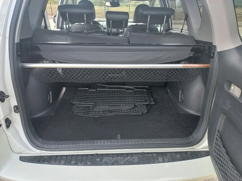 Toyota Rav4 2.2 150к.с., снимка 11 - Автомобили и джипове - 51911068