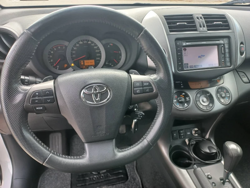 Toyota Rav4 2.2 150к.с., снимка 12 - Автомобили и джипове - 51911068