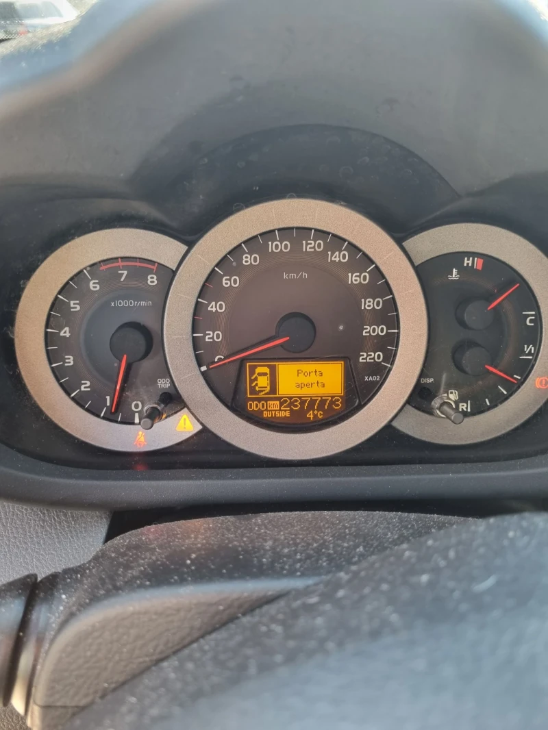 Toyota Rav4, снимка 8 - Автомобили и джипове - 52801416