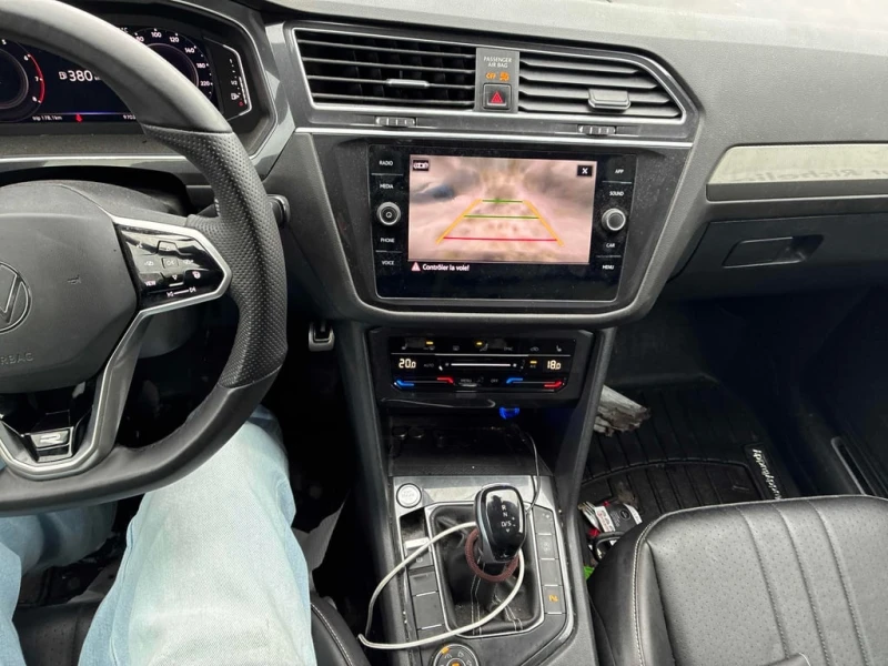 VW Tiguan * Comfortline R Line Black Edition * CARFAX * ЦЕНА, снимка 9 - Автомобили и джипове - 53283708