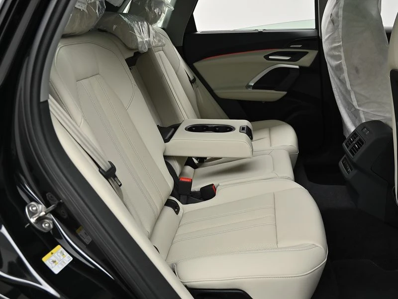 Audi Q5 40 TDI Quattro S Line| 190к.с.| ВКЛ.ТЕХНОТЕСТ, снимка 11 - Автомобили и джипове - 55717563