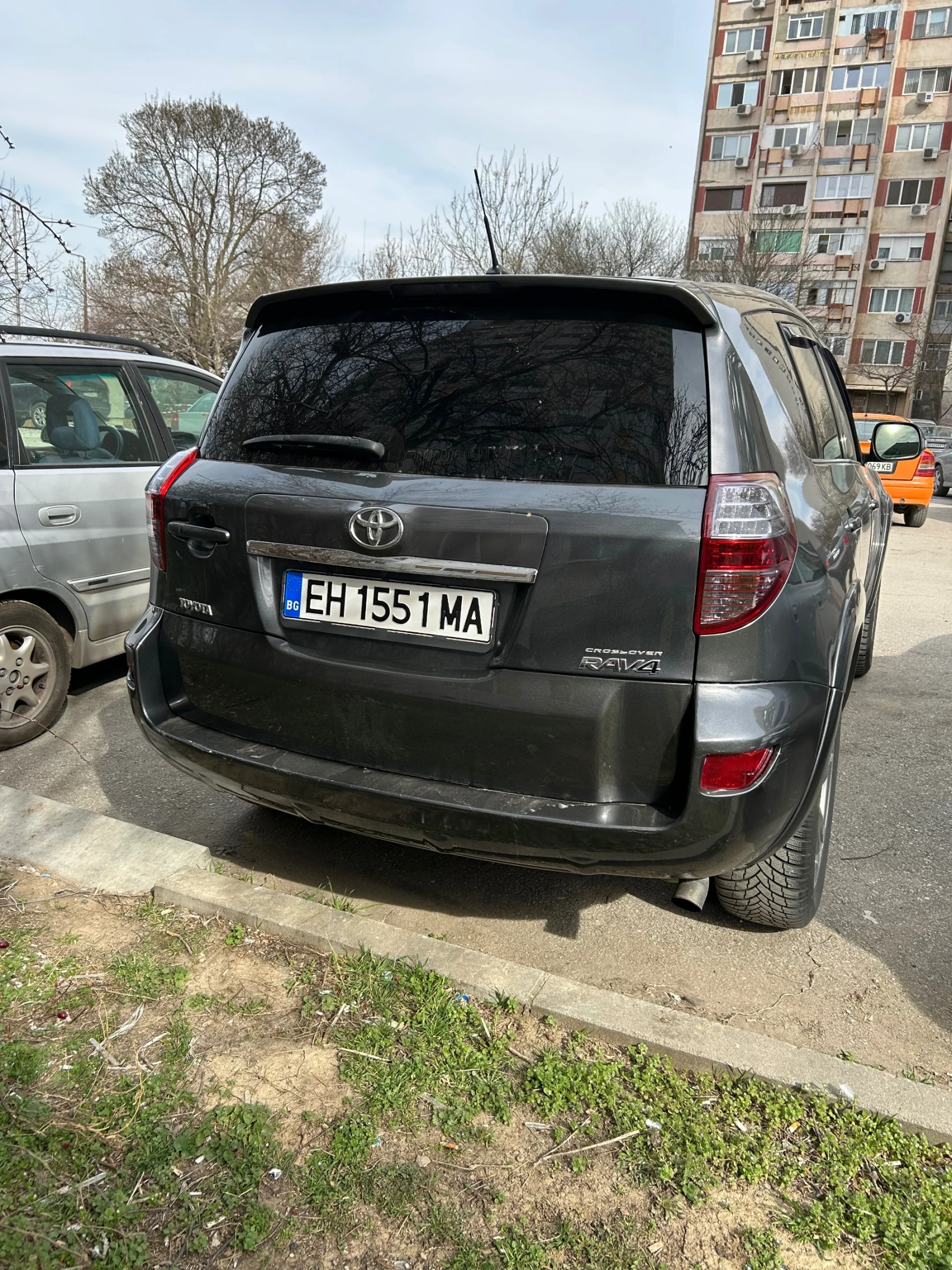 Toyota Rav4 2.2 D-4D - изображение 3