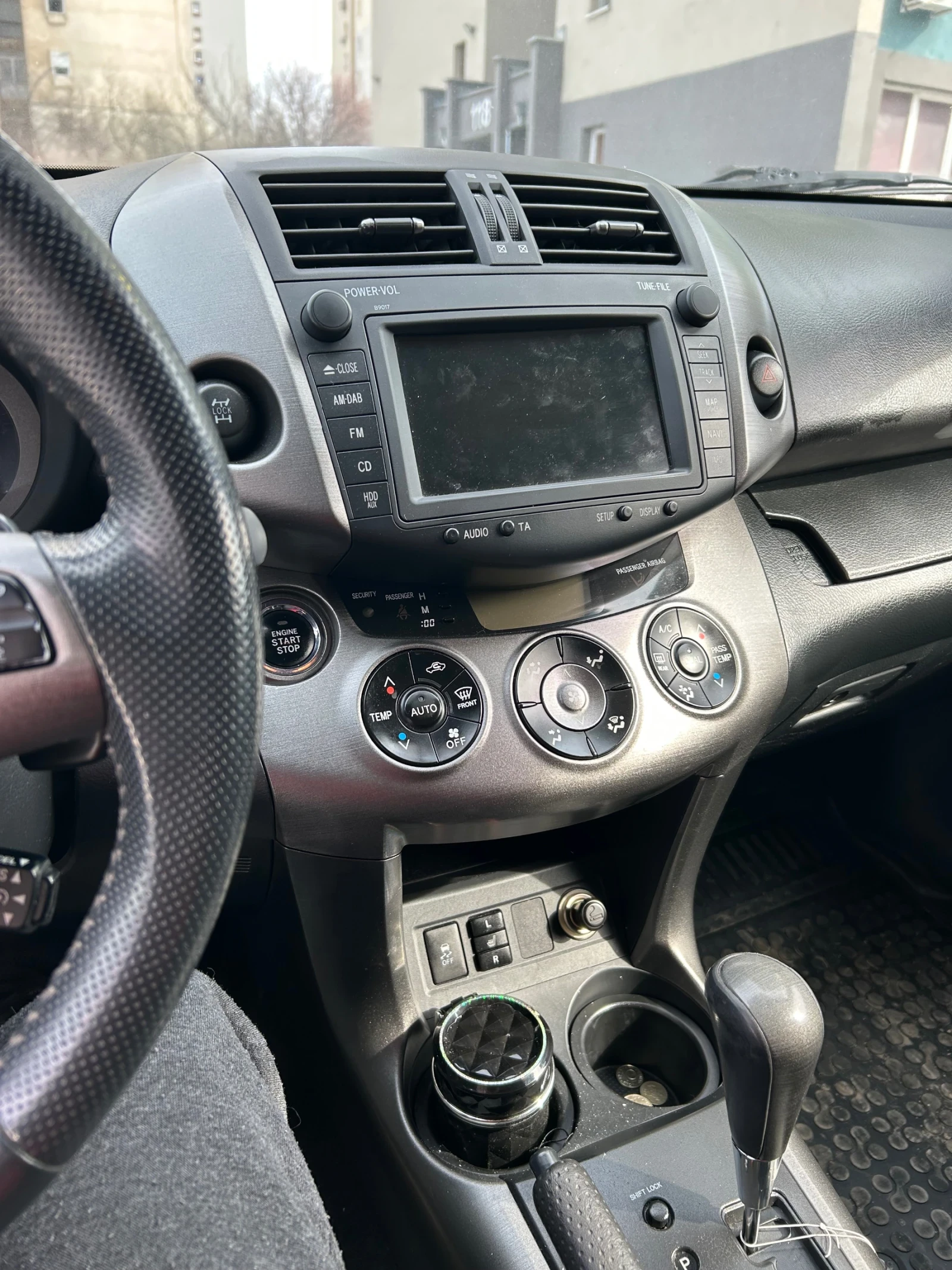 Toyota Rav4 2.2 D-4D - изображение 5