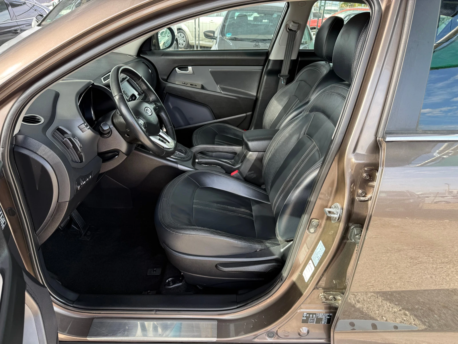 Kia Sportage 2.0 d - изображение 7