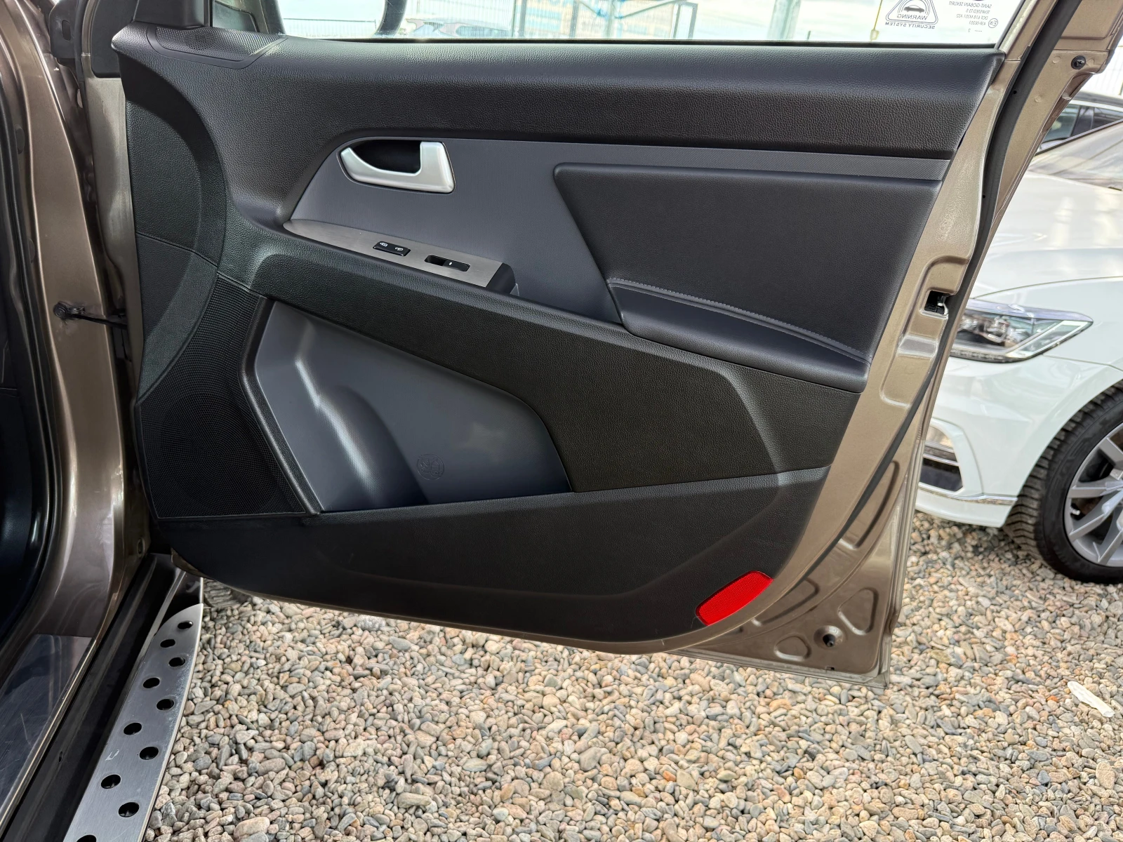 Kia Sportage 2.0 d | Mobile.bg   14