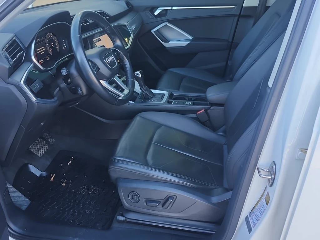 Audi Q3 * PROGRESSIV * CARFAX *    | Mobile.bg   5