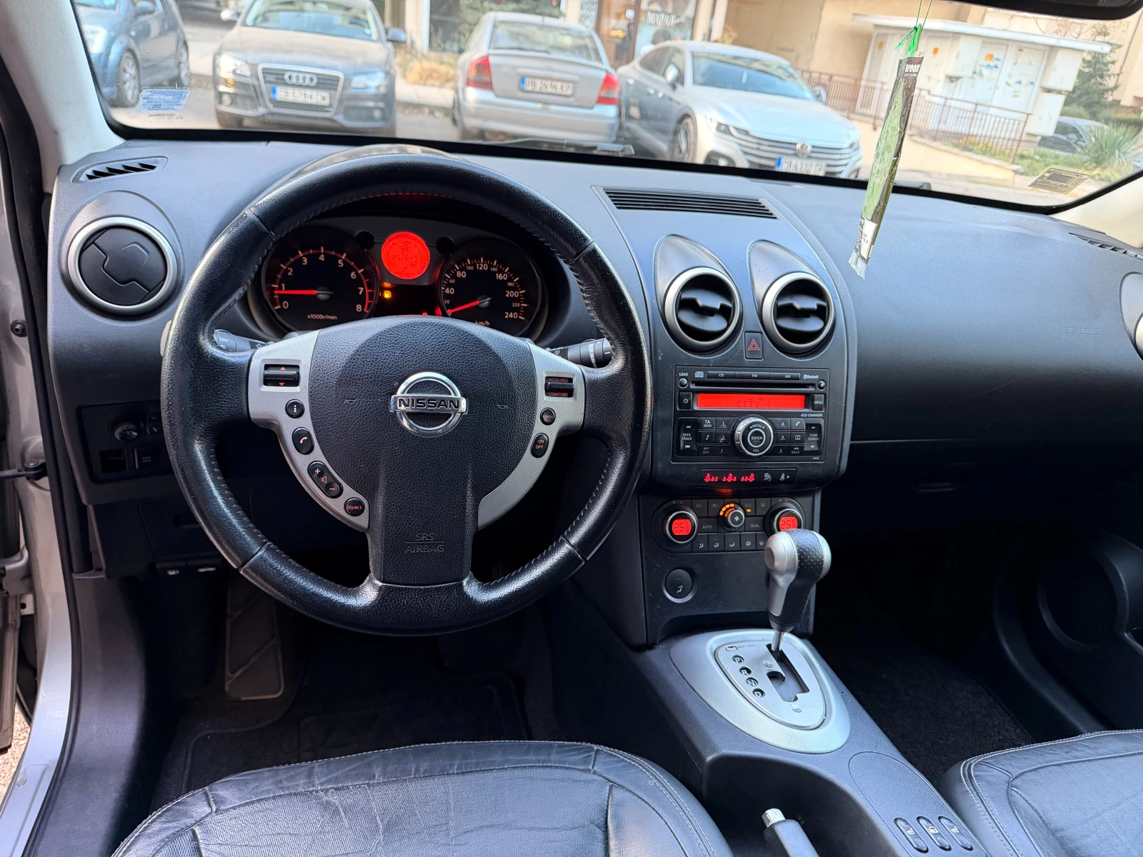 Nissan Qashqai 2.0  | Mobile.bg � ����������� 10