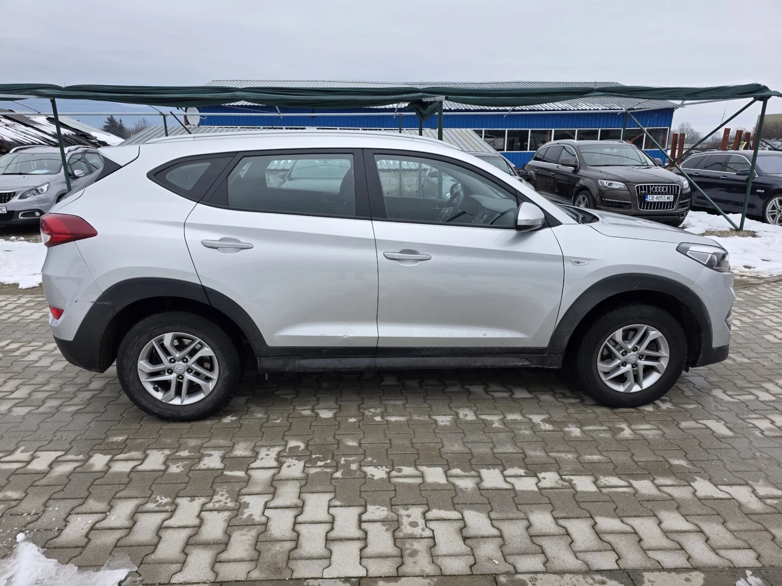 Hyundai Tucson 1.6i 153000km Euro6B Лизинг - изображение 8