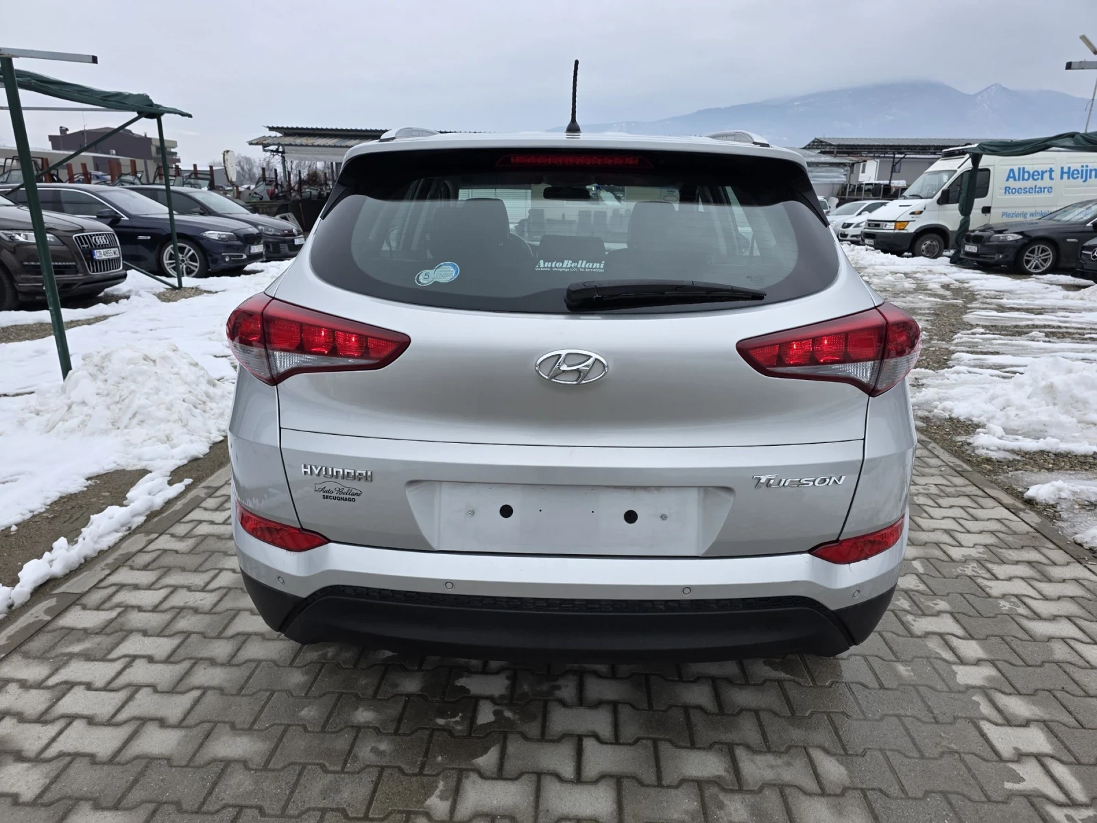 Hyundai Tucson 1.6i 153000km Euro6B Лизинг - изображение 6