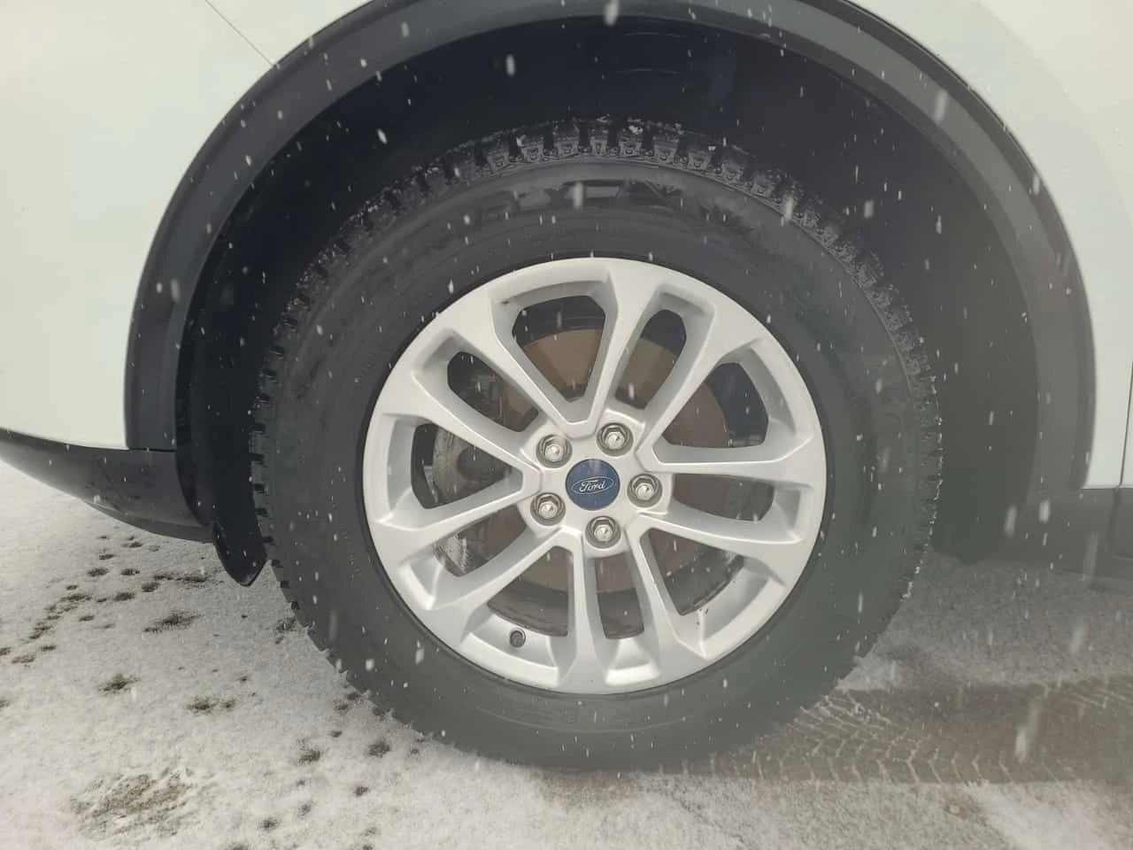 Ford Escape * SE * * ЗАДНА КАМЕРА* * ПОДГРЕВ* , снимка 7 - Автомобили и джипове - 54017758