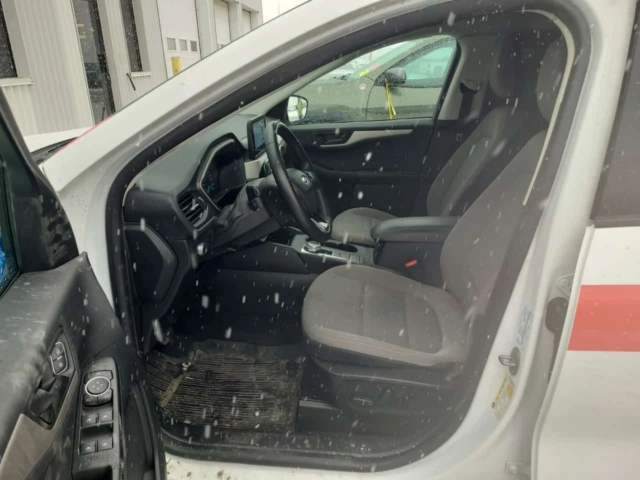 Ford Escape * SE * * ЗАДНА КАМЕРА* * ПОДГРЕВ* , снимка 10 - Автомобили и джипове - 54017758