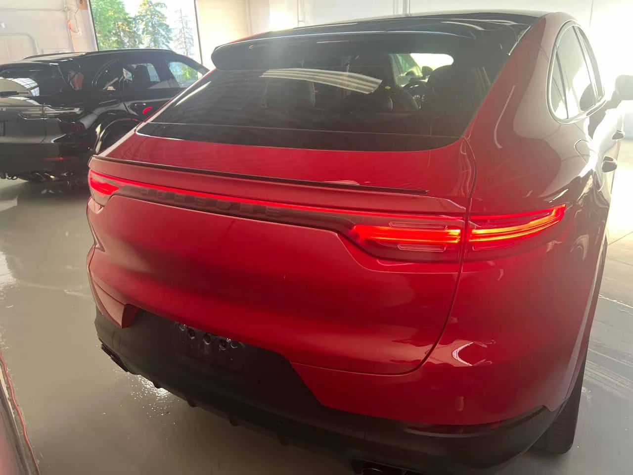 Porsche Cayenne Coupe AWD  CARFAX, снимка 4 - Автомобили и джипове - 55310637