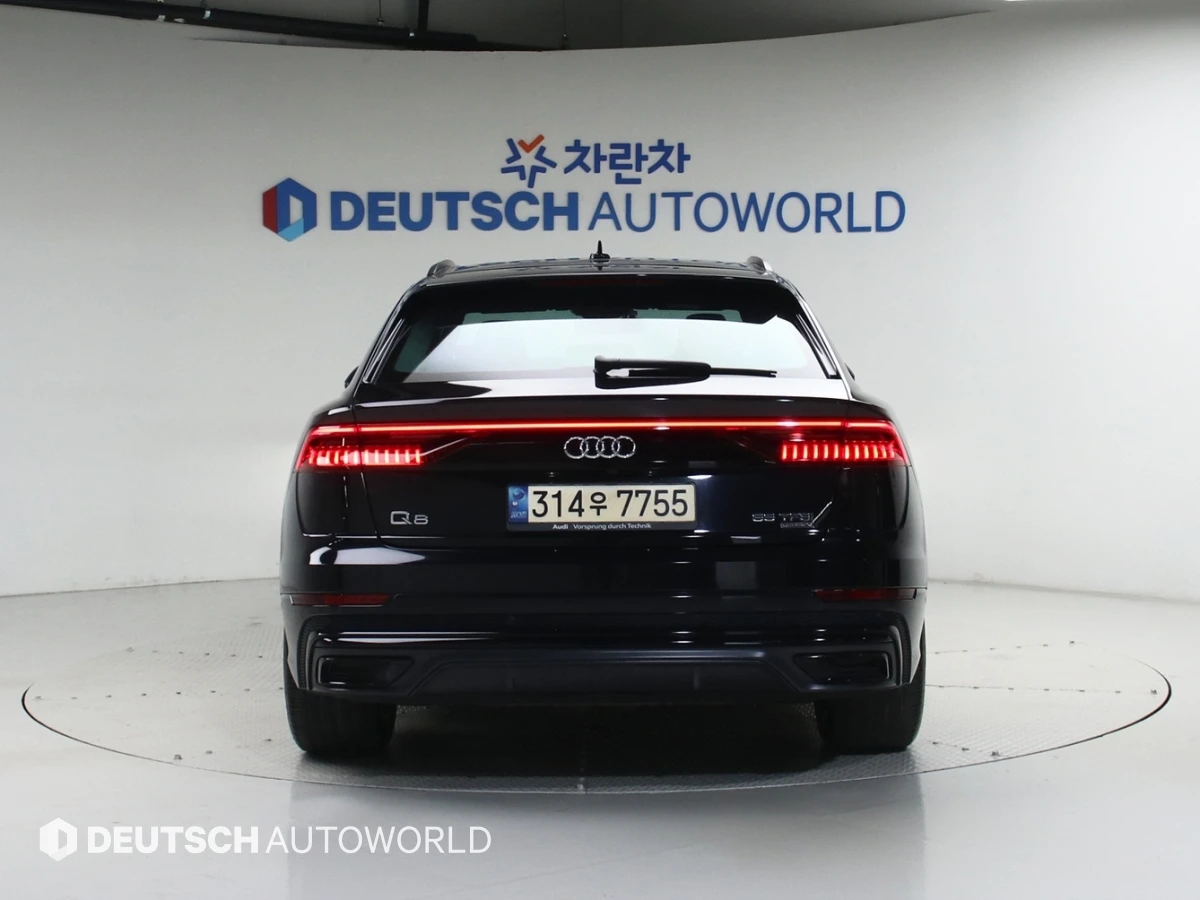 Audi Q8 55 TFSI quattro* SOFT CLOSE* HUD* 360* КРАЙНА ЦЕНА, снимка 5 - Автомобили и джипове - 55366996