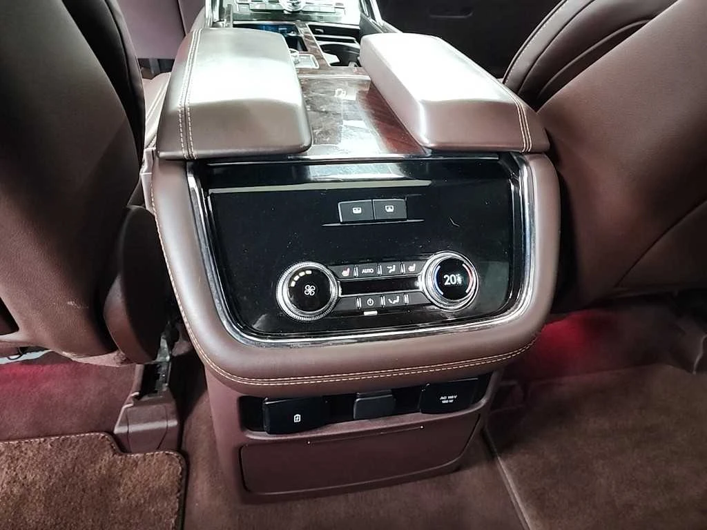 Lincoln Navigator 3.5* BLIND SPOT* МАСАЖ* HUD* 360* ЛЮК* КРАЙНА ЦЕНА, снимка 13 - Автомобили и джипове - 55595189