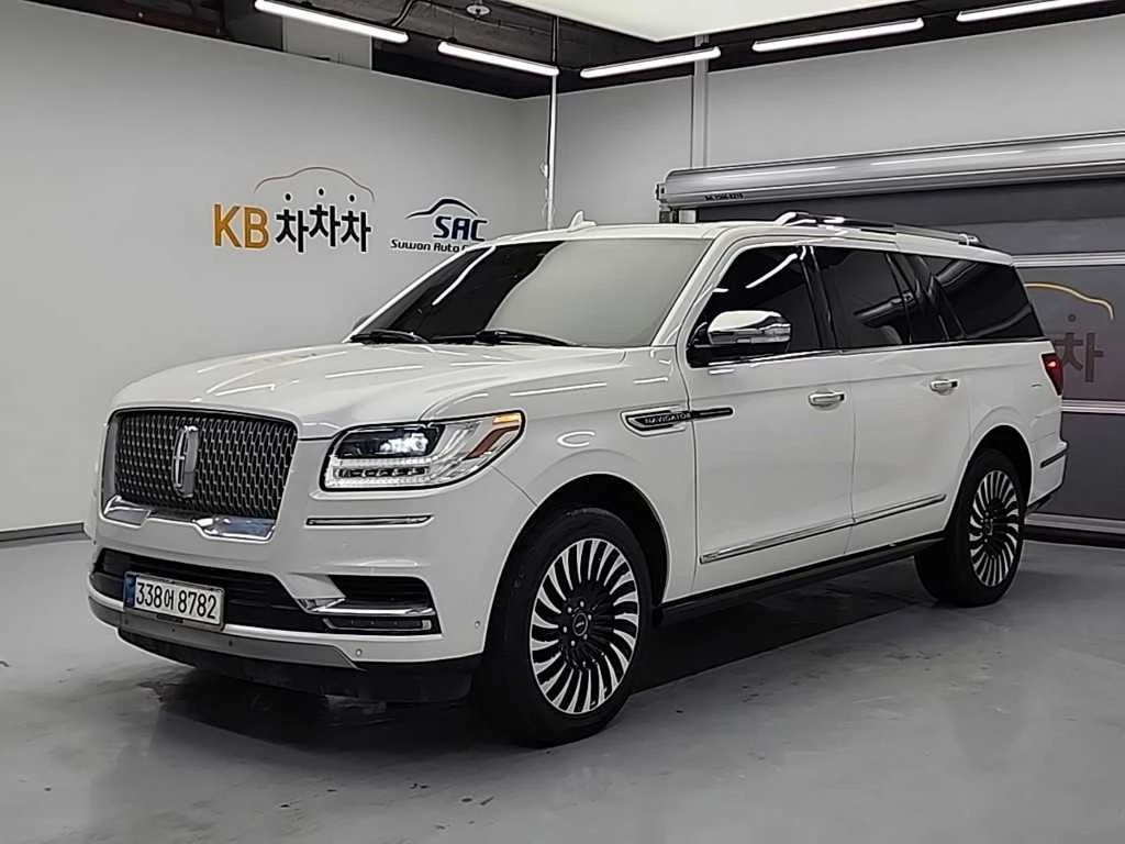 Lincoln Navigator 3.5* BLIND SPOT* МАСАЖ* HUD* 360* ЛЮК* КРАЙНА ЦЕНА
