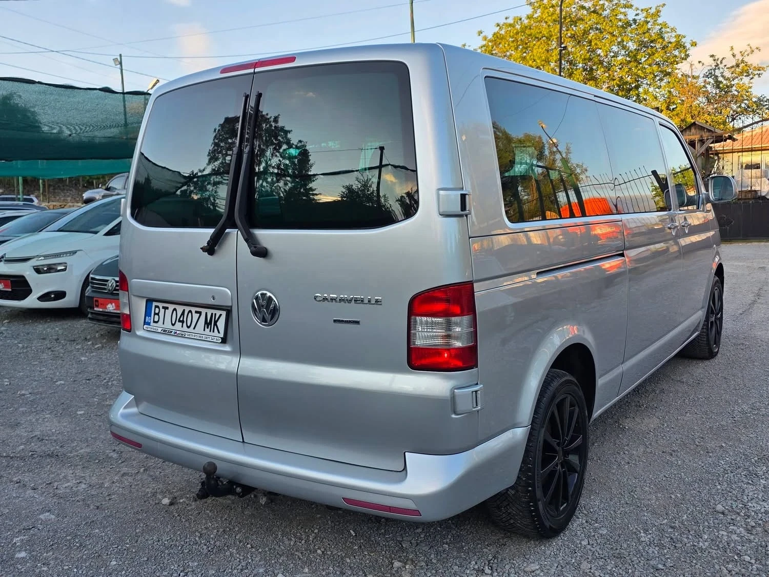 VW Caravelle 2.0TDI 140K.C. 4X4 / 6 СКОРОСТИ / 8 МЕСТА , снимка 4 - Бусове и автобуси - 54625291