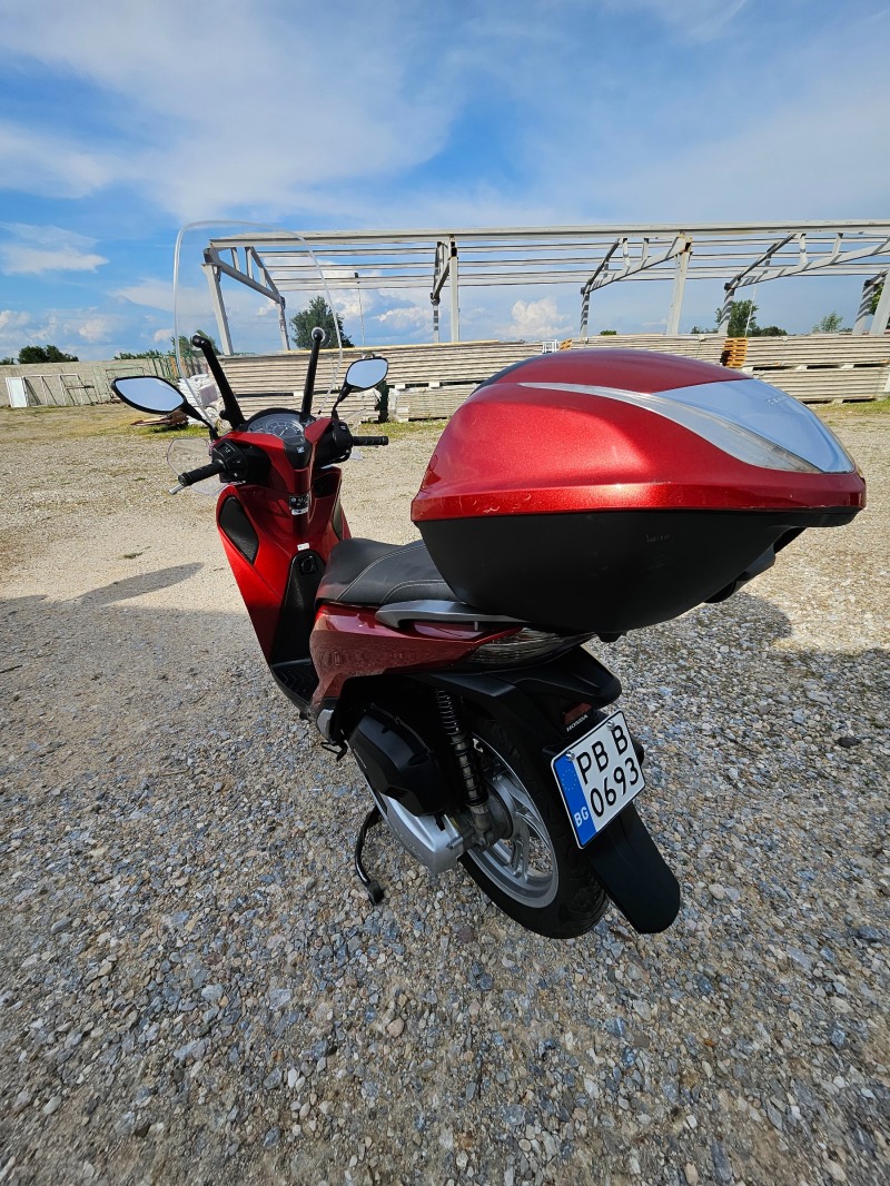Honda Sh Лизинг Бартер, снимка 3 - Мотоциклети и мототехника - 41901658