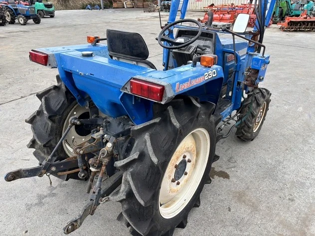 Трактор ISEKI 23 кс, снимка 7 - Селскостопанска техника - 56375644