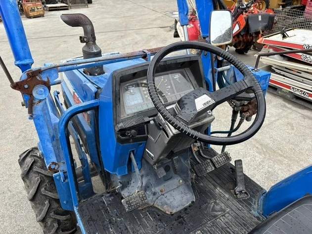 Трактор ISEKI 23 кс, снимка 5 - Селскостопанска техника - 56375644