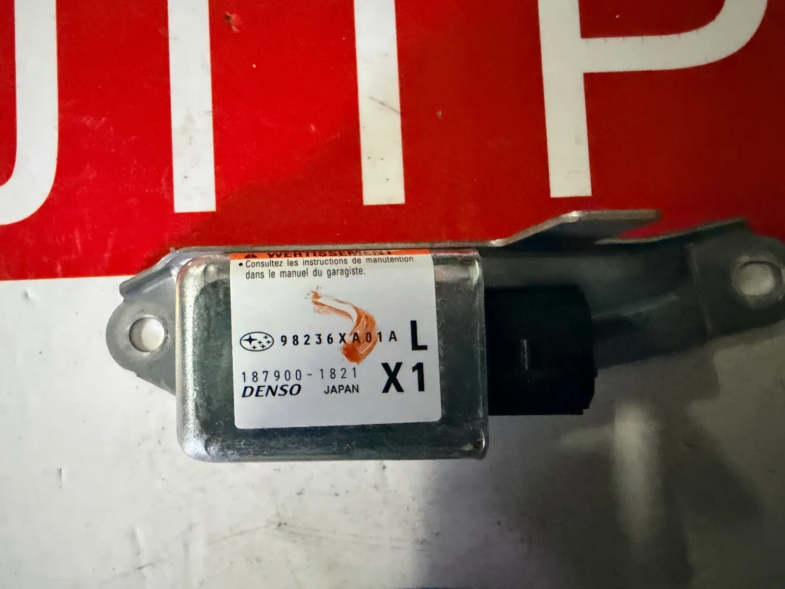 98236XA01A  ������ �� ���� Subaru B9 Tribeca 187900-1821 | Mobile.bg � ����������� 2