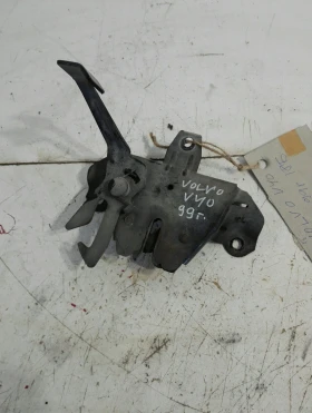 Ключалка преден капак Волво В40
