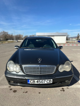 Mercedes-Benz C 220, снимка 1 - Автомобили и джипове - 46036846