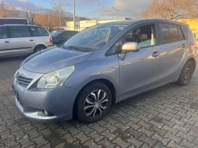 Toyota Corolla verso  1