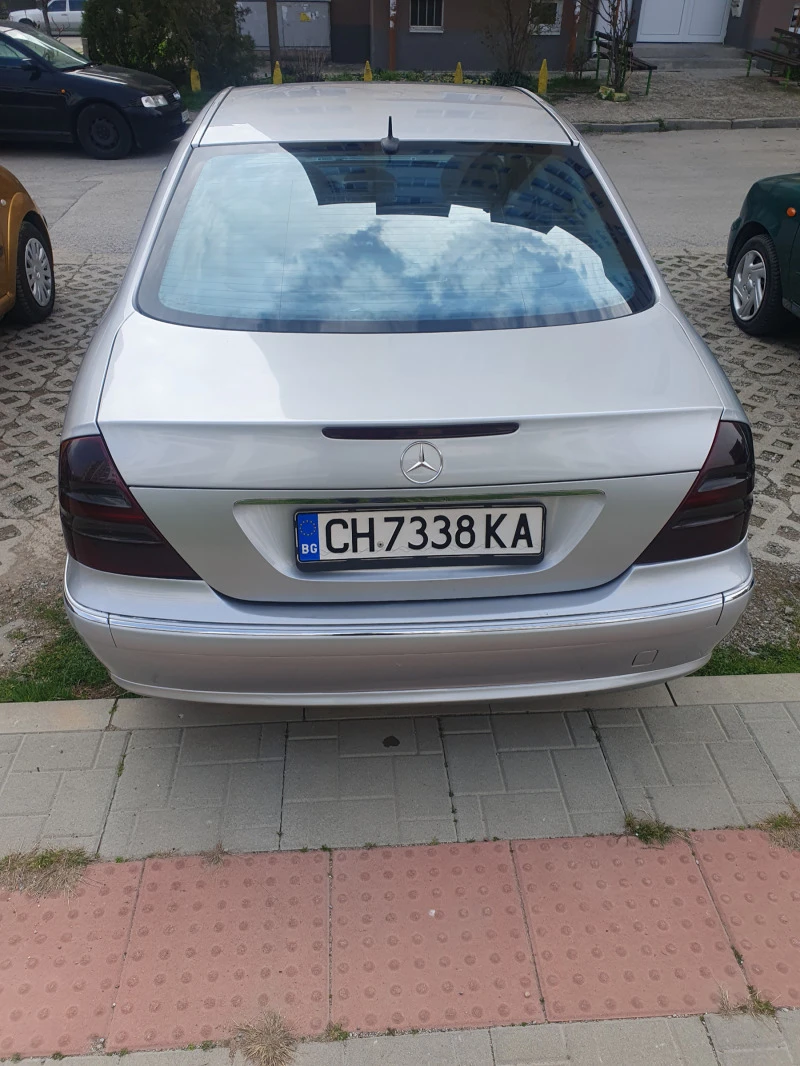 Mercedes-Benz E 270, снимка 4 - Автомобили и джипове - 47334209