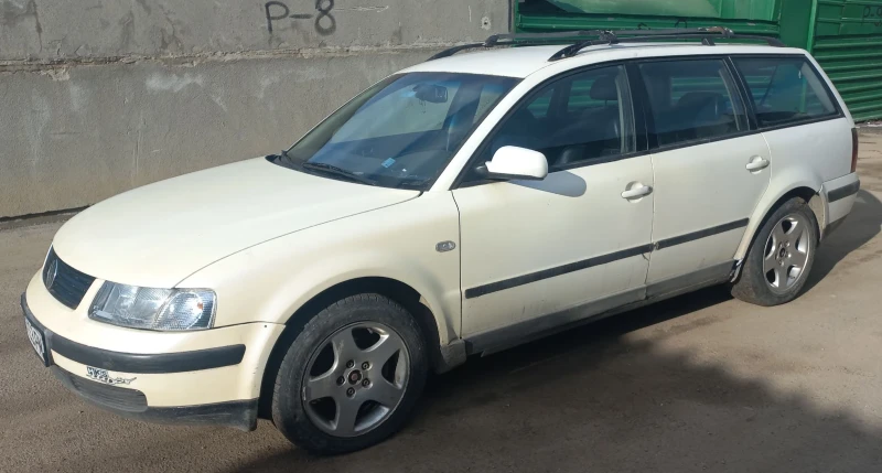 VW Passat 1.9 TDI, снимка 3 - Автомобили и джипове - 48539074