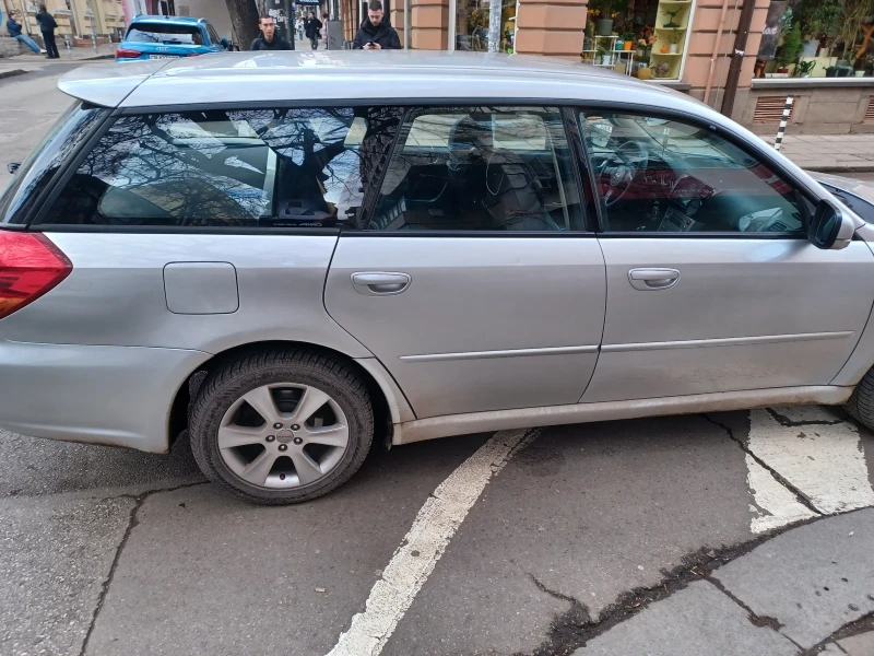 Subaru Legacy 2000i, снимка 4 - Автомобили и джипове - 48694444