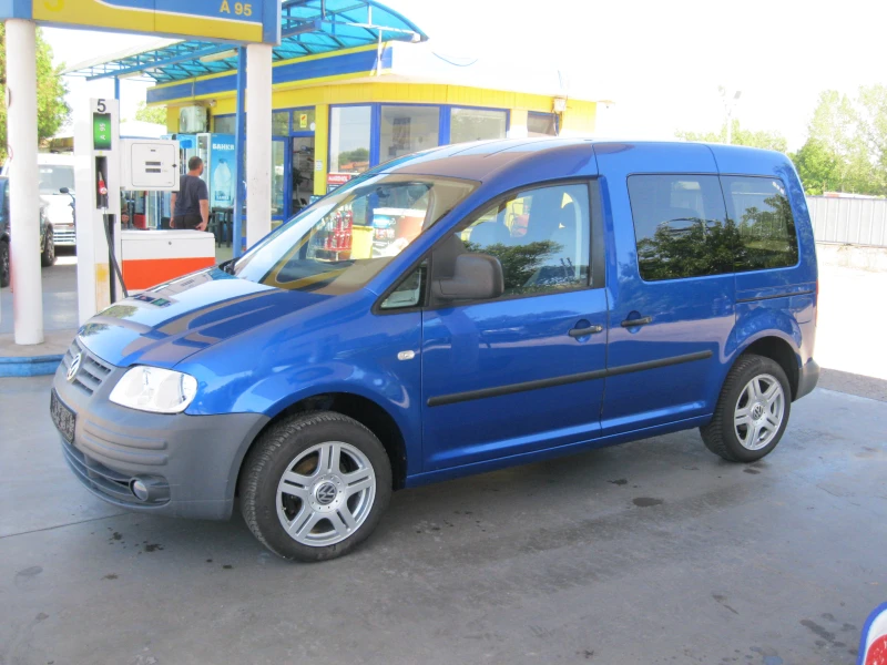 VW Caddy LiFE  FAMILY, снимка 7 - Автомобили и джипове - 51364675