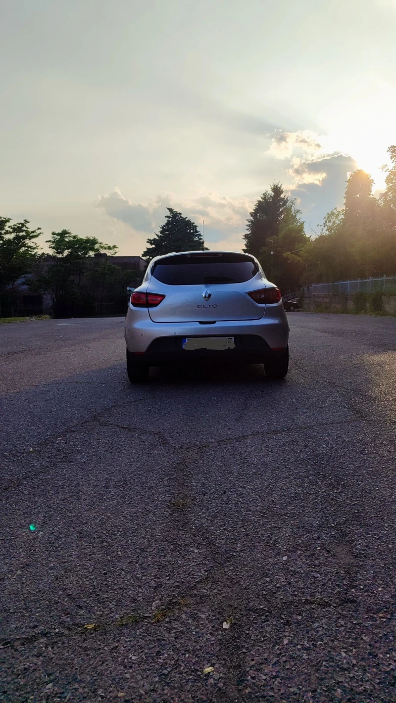 Renault Clio, снимка 6 - Автомобили и джипове - 52393941