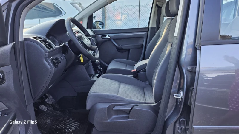 VW Touran 1.6i LPG 102кс., снимка 7 - Автомобили и джипове - 51958859
