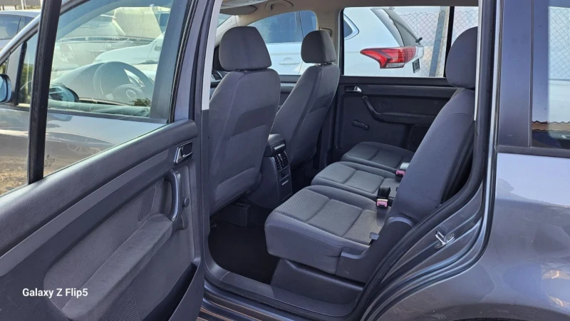 VW Touran 1.6i LPG 102кс., снимка 8 - Автомобили и джипове - 51958859