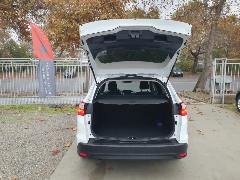 Ford Focus 1.6/95KS, снимка 16 - Автомобили и джипове - 52245324