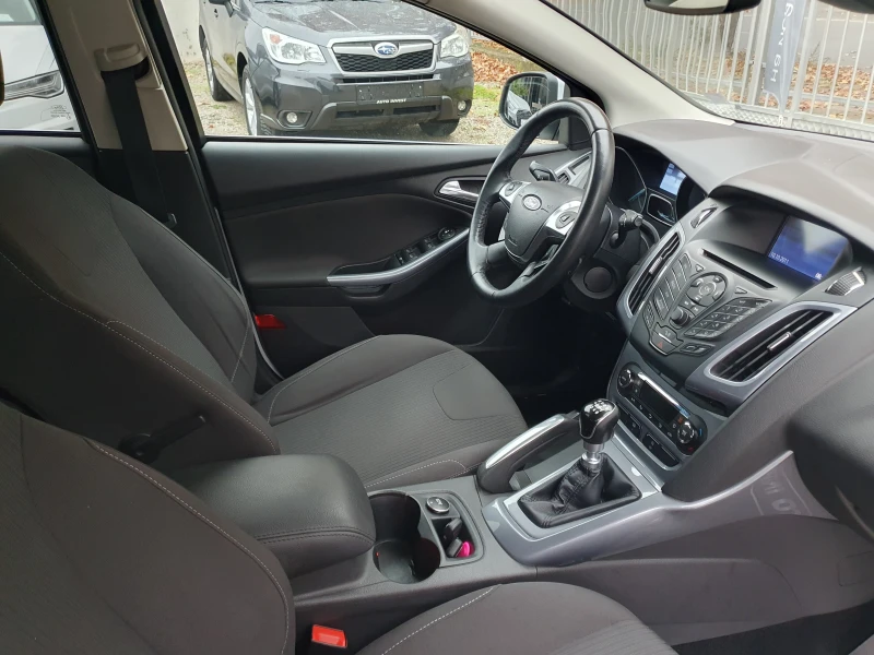 Ford Focus 1.6/95KS, снимка 15 - Автомобили и джипове - 52245324